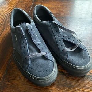 Straye athletic/skateboard shoes